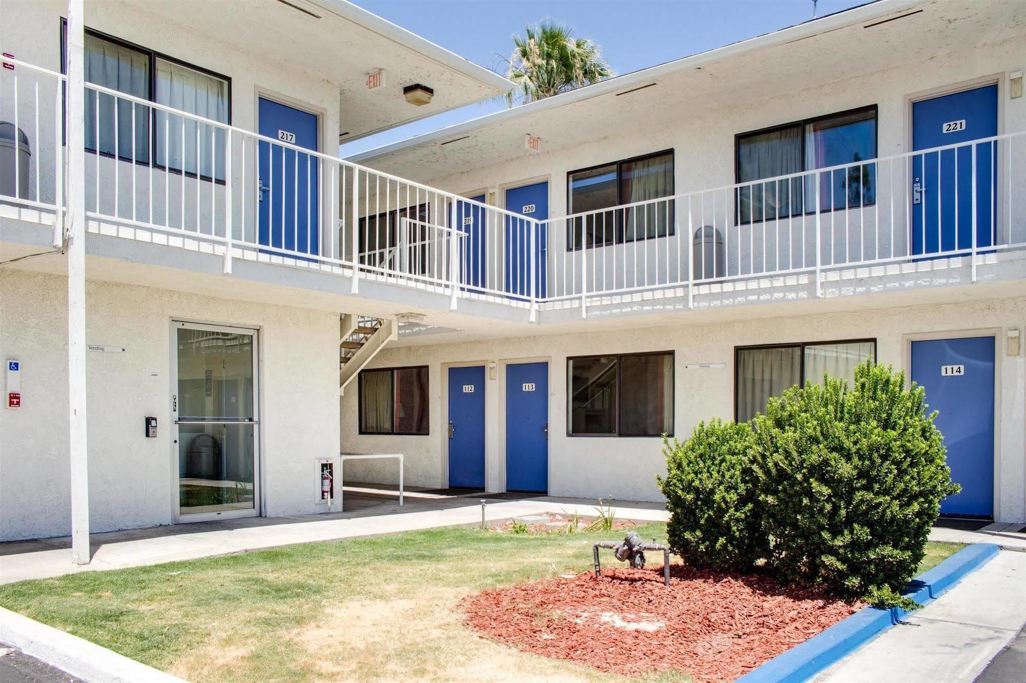 Motel 6-Bakersfield, Ca - South ภายนอก รูปภาพ
