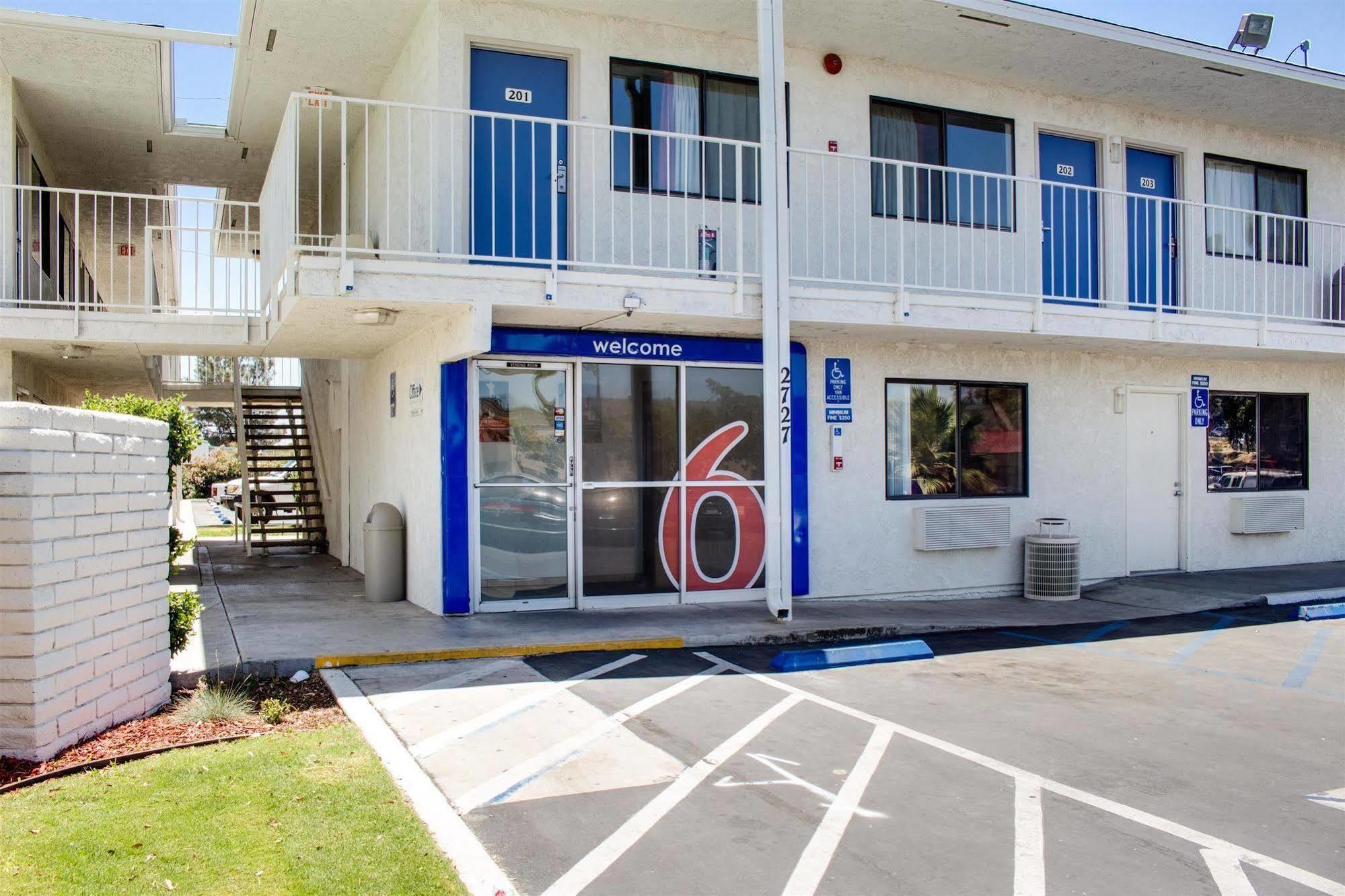 Motel 6-Bakersfield, Ca - South ภายนอก รูปภาพ